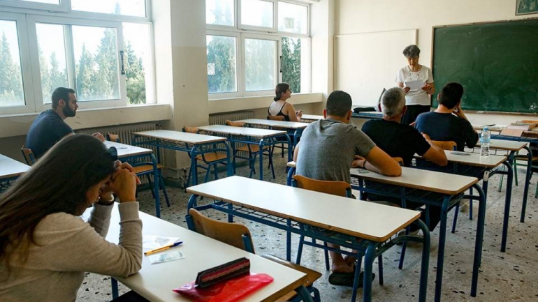 Νέα σχολική χρονιά; Τα “όπλα”, στις επάλξεις και αγώνες για την ελληνική παιδεία… Νέα σχολική χρονιά; Τα “όπλα”, στις επάλξεις και αγώνες για την ελληνική παιδεία…