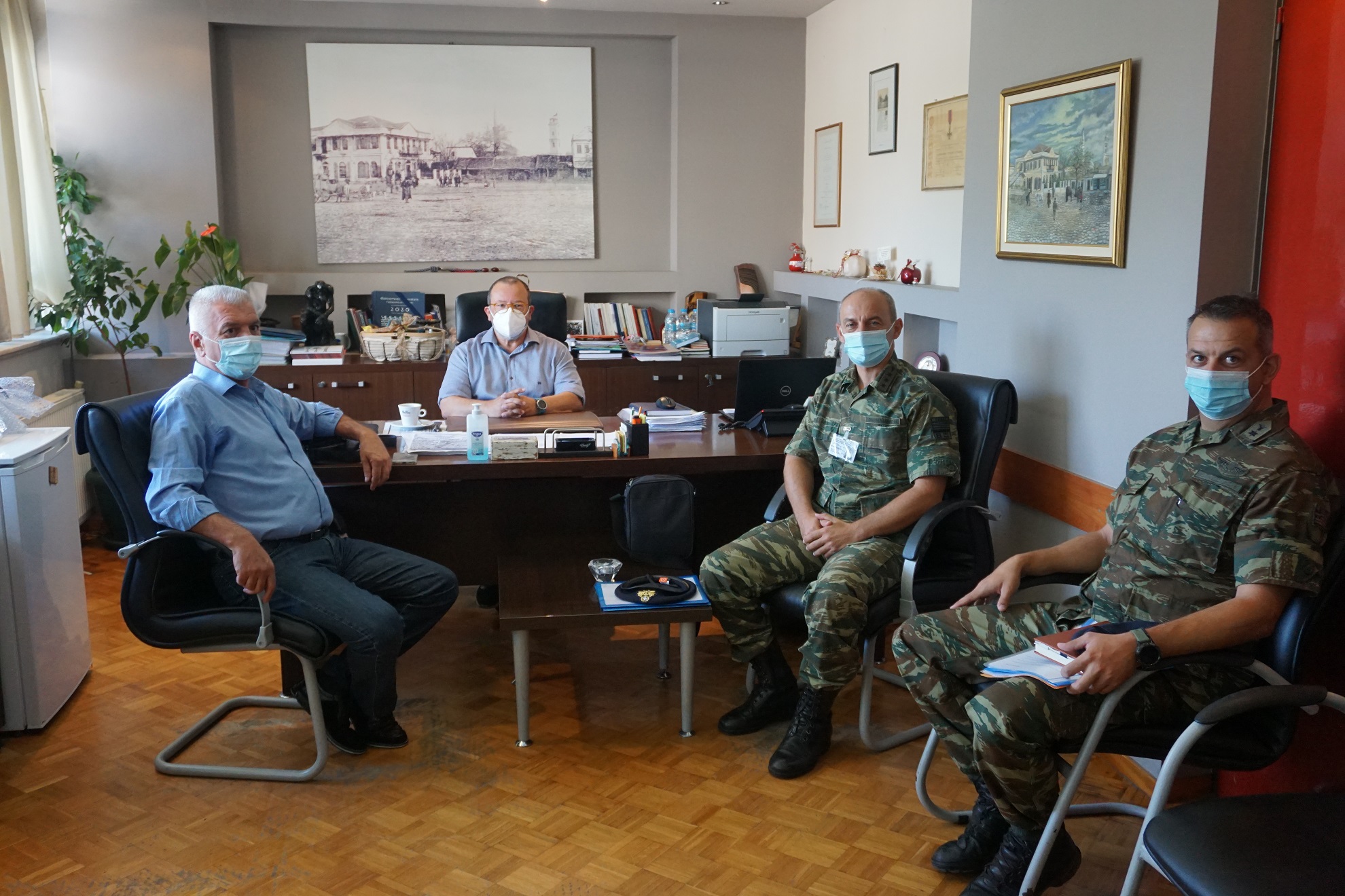 Υπογράφηκε σύμβαση παραχώρησης ψυκτικού χώρου στο Στρατόπεδο Παράσχου Υπογράφηκε σύμβαση παραχώρησης ψυκτικού χώρου στο Στρατόπεδο Παράσχου