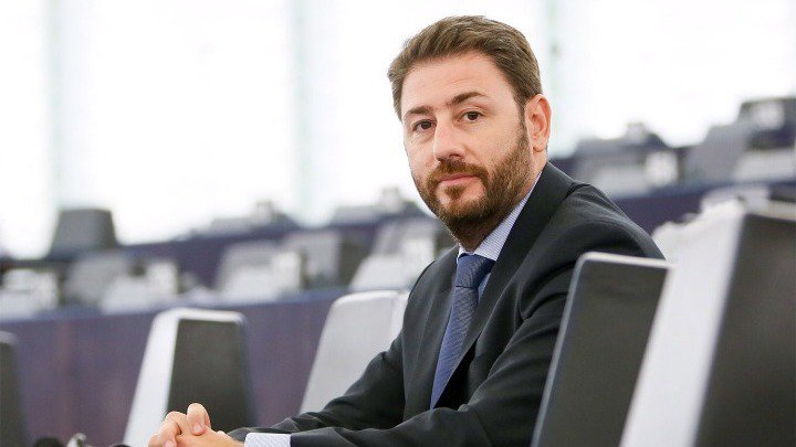 Νίκος Ανδρουλάκης: «Θέλω μια ειρηνική νίκη στις 12 Δεκέμβρη» Νίκος Ανδρουλάκης: «Θέλω μια ειρηνική νίκη στις 12 Δεκέμβρη»