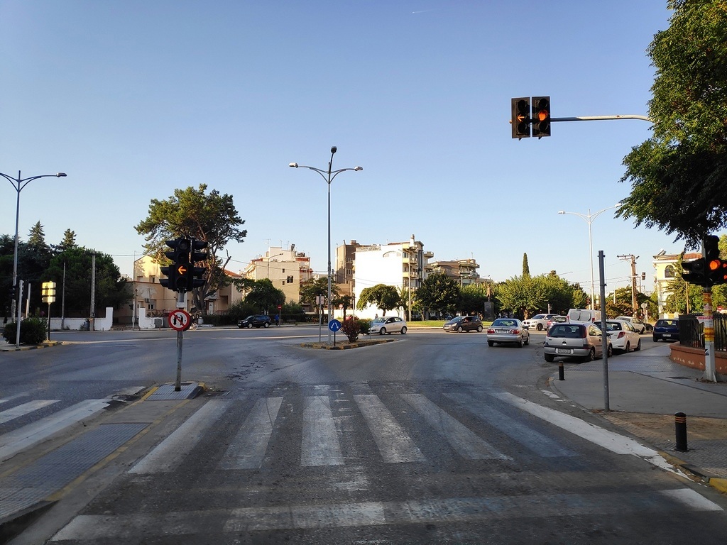 Σε λειτουργία την Παρασκευή τα φανάρια στον κόμβο του πρώην ΙΚΑ Κομοτηνής – Πρόταση για την ανακαίνιση της Δημοτικής Αγοράς Σε λειτουργία την Παρασκευή τα φανάρια στον κόμβο του πρώην ΙΚΑ Κομοτηνής – Πρόταση για την ανακαίνιση της Δημοτικής Αγοράς