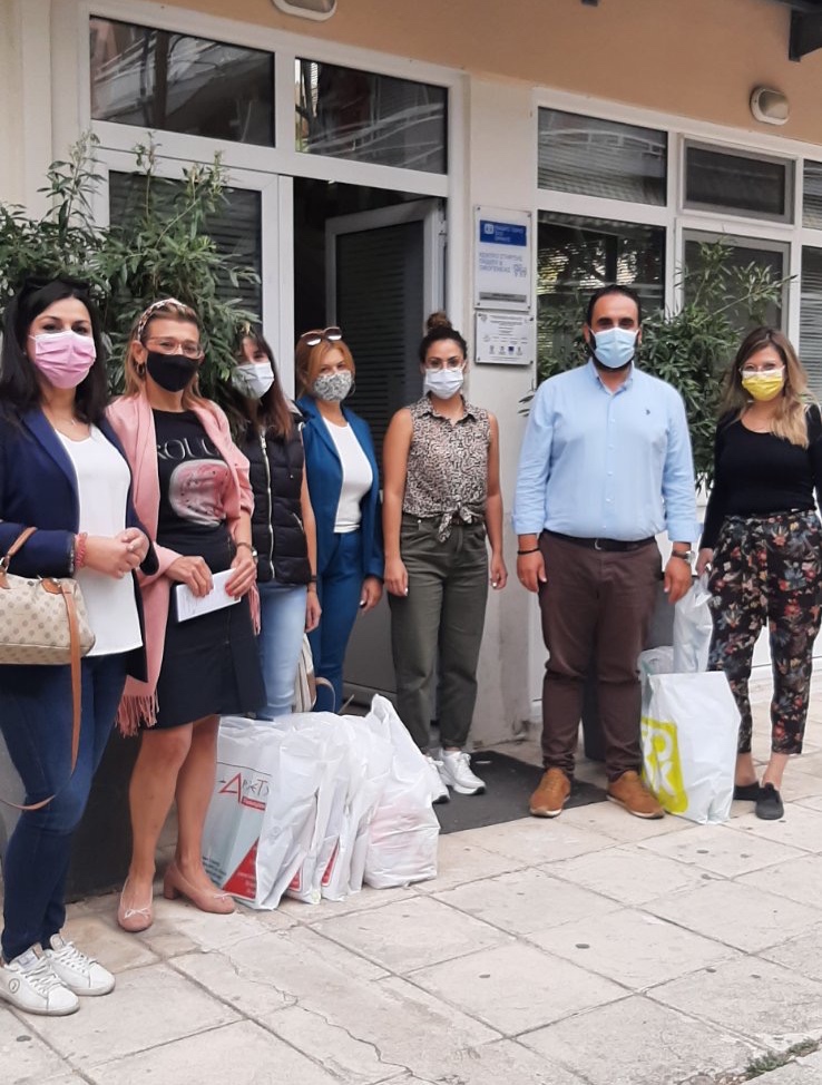 Σχολικά για την καινούρια χρονιά δώρισε η «Σύμπραξη Προοπτικής» στα Παιδικά Χωριά SOS Σχολικά για την καινούρια χρονιά δώρισε η «Σύμπραξη Προοπτικής» στα Παιδικά Χωριά SOS