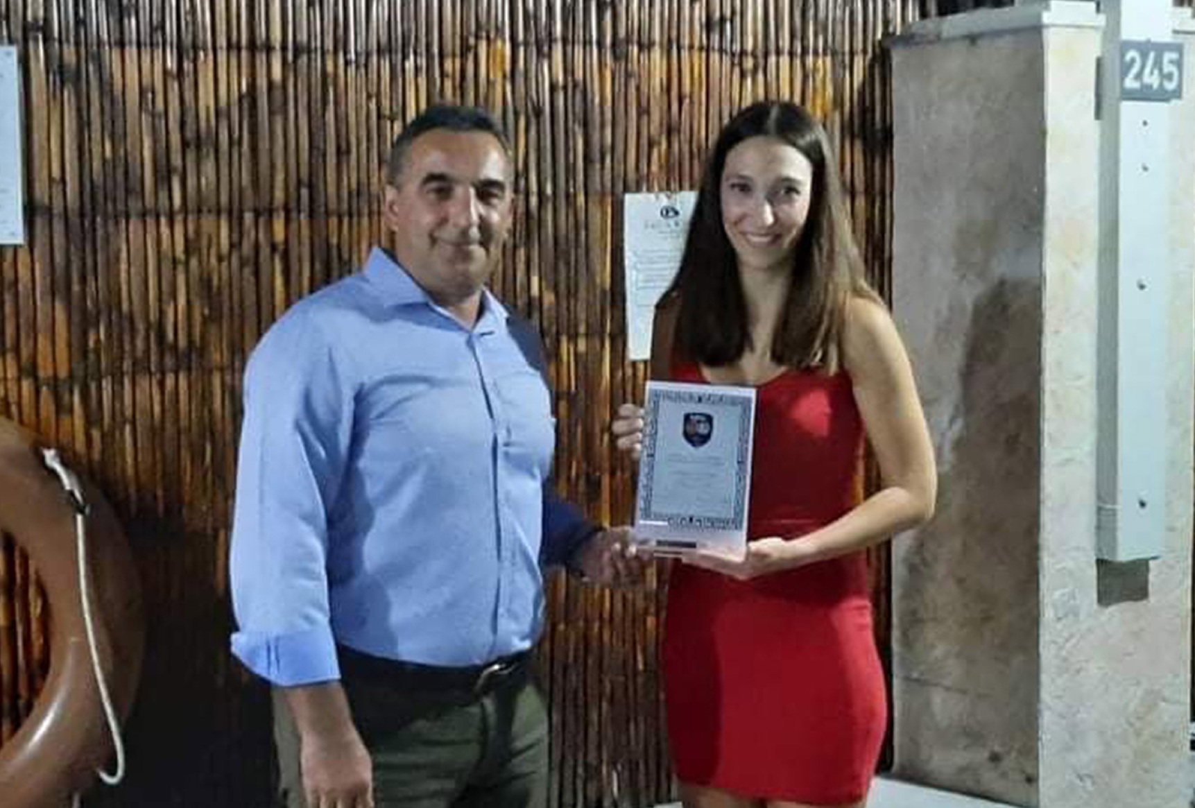 Βραβεύτηκε η Κομοτηναία διαιτήτρια Νατάσα Τσακιράκη Βραβεύτηκε η Κομοτηναία διαιτήτρια Νατάσα Τσακιράκη