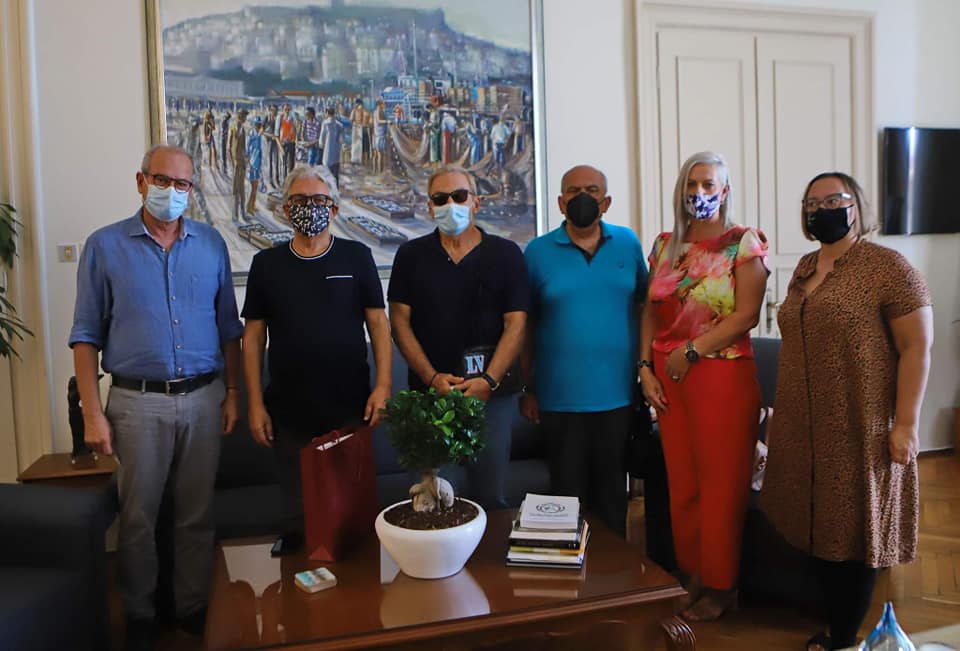Επίσκεψη των Οικολόγων Πρασίνων στο Δημαρχείο Καβάλας Επίσκεψη των Οικολόγων Πρασίνων στο Δημαρχείο Καβάλας