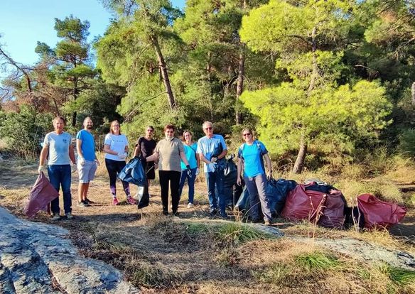 Εθελοντική δράση στο περιαστικό δάσος με τη συμμετοχή του Δημάρχου Καβάλας