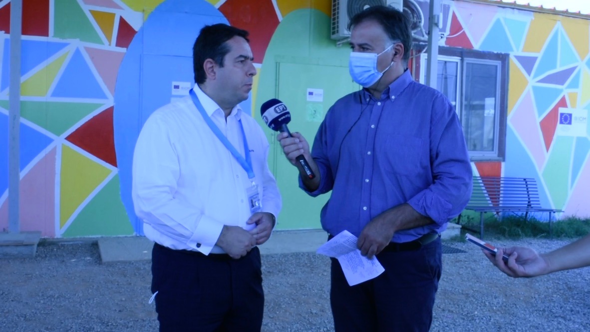 Νότης Μηταράκης: “Εκπληρώνουμε τις δεσμεύσεις στην τοπική κοινωνία, επιστρέφοντας πίσω τη χρήση του διαδρόμου προσγείωσης – απογείωσης. Προχωράμε με την αναβάθμιση των συστημάτων ασφαλείας στις Δομές Φιλοξενίας” Νότης Μηταράκης: “Εκπληρώνουμε τις δεσμεύσεις στην τοπική κοινωνία, επιστρέφοντας πίσω τη χρήση του διαδρόμου προσγείωσης – απογείωσης. Προχωράμε με την αναβάθμιση των συστημάτων ασφαλείας στις Δομές Φιλοξενίας”