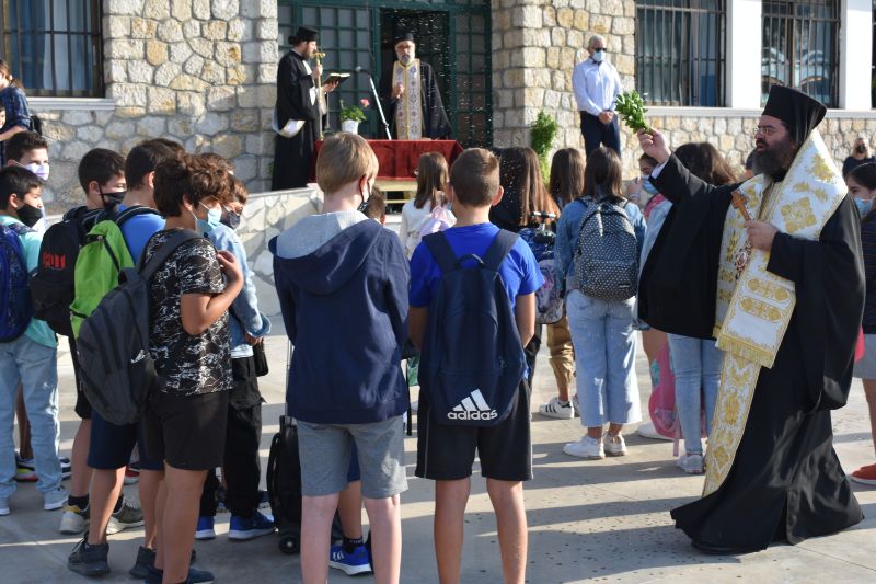 ΑΓΙΑΣΜΟΣ ΕΠΙ ΤΗ ΕΝΑΡΞΕΙ ΤΟΥ ΝΕΟΥ ΣΧΟΛΙΚΟΥ ΕΤΟΥΣ ΑΠΟ ΤΟ ΜΗΤΡΟΠΟΛΙΤΗ ΜΑΡΩΝΕΙΑΣ ΚΑΙ ΚΟΜΟΤΗΝΗΣ ΑΓΙΑΣΜΟΣ ΕΠΙ ΤΗ ΕΝΑΡΞΕΙ ΤΟΥ ΝΕΟΥ ΣΧΟΛΙΚΟΥ ΕΤΟΥΣ ΑΠΟ ΤΟ ΜΗΤΡΟΠΟΛΙΤΗ ΜΑΡΩΝΕΙΑΣ ΚΑΙ ΚΟΜΟΤΗΝΗΣ