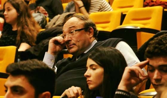 Σε αναστολή ο διευθυντής της Πανεπιστημιακής Νευροχειρουργικής Κλινικής του ΠΓΝΑ Θ. Μπιρμπίλης Σε αναστολή ο διευθυντής της Πανεπιστημιακής Νευροχειρουργικής Κλινικής του ΠΓΝΑ Θ. Μπιρμπίλης
