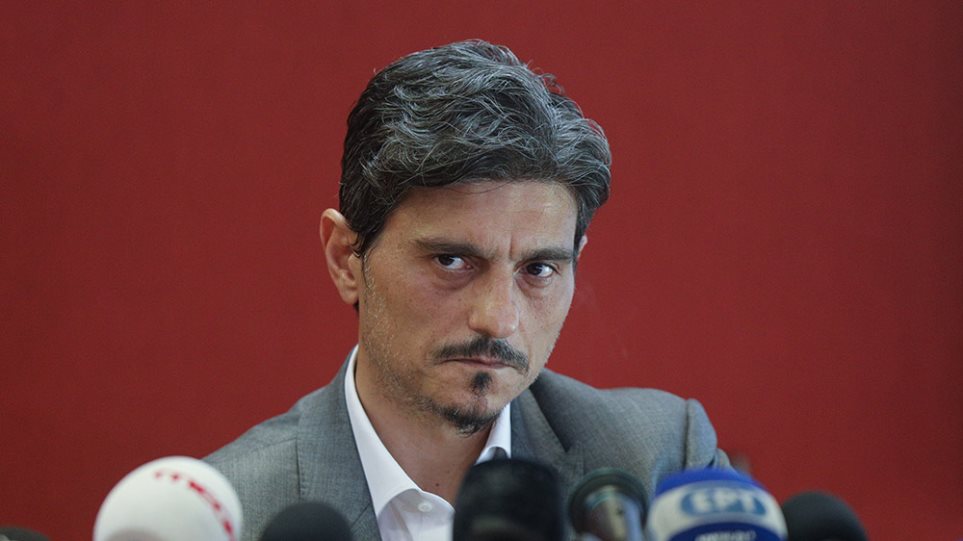 Επίθεση του Δημήτρη Γιανακόπουλου στον Γιώργο Παπανδρέου Επίθεση του Δημήτρη Γιανακόπουλου στον Γιώργο Παπανδρέου