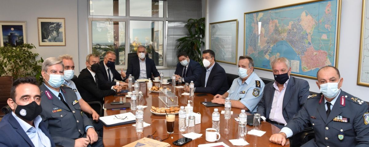 Τάκης Θεοδωρικάκος: Αυστηρή εφαρμογή των μέτρων και έλεγχοι Τάκης Θεοδωρικάκος: Αυστηρή εφαρμογή των μέτρων και έλεγχοι
