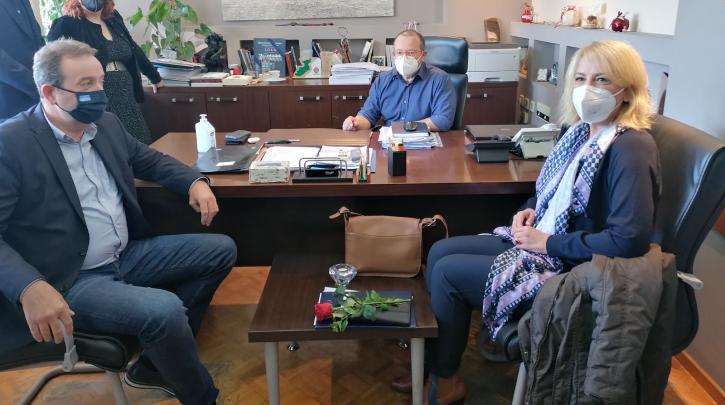 Η Ρ. Δούρου στην Κομοτηνή: Αντιμέτωποι με την ενεργειακή φτώχεια οι πολίτες εξαιτίας της κυβέρνησης Μητσοτάκη Η Ρ. Δούρου στην Κομοτηνή: Αντιμέτωποι με την ενεργειακή φτώχεια οι πολίτες εξαιτίας της κυβέρνησης Μητσοτάκη