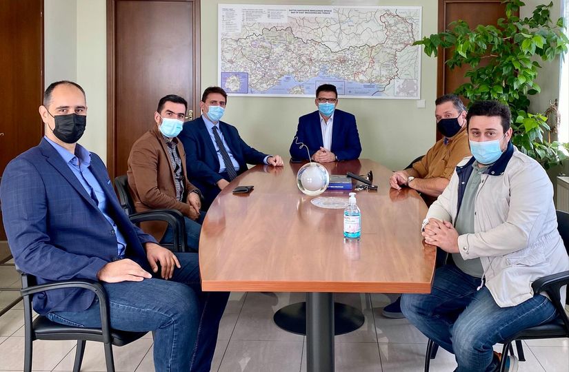 Συνάντηση του ΔΣ του ΣΕΒ με τον Αντιπεριφερειάρχη Έβρου Δημήτριο Πέτροβιτς Συνάντηση του ΔΣ του ΣΕΒ με τον Αντιπεριφερειάρχη Έβρου Δημήτριο Πέτροβιτς