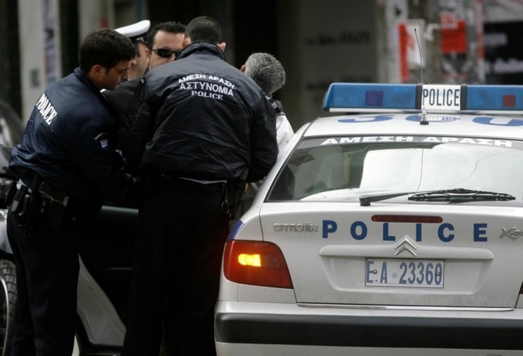 Συνελήφθησαν δύο αλλοδαποί, μέλη εγκληματικής συμμορίας που διέπραττε κλοπές από οικίες στην πόλη της Καβάλας Συνελήφθησαν δύο αλλοδαποί, μέλη εγκληματικής συμμορίας που διέπραττε κλοπές από οικίες στην πόλη της Καβάλας