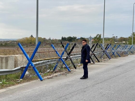 Οδοφράγματα με μπλοκ μπετόν τοποθέτησε ο στρατός για την θωράκιση της γέφυρας Κήπων Οδοφράγματα με μπλοκ μπετόν τοποθέτησε ο στρατός για την θωράκιση της γέφυρας Κήπων