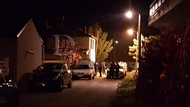 Καστοριά: Νεκρή και τυλιγμένη σε σύρμα 55χρονη στην αυλή του σπιτιού της Καστοριά: Νεκρή και τυλιγμένη σε σύρμα 55χρονη στην αυλή του σπιτιού της