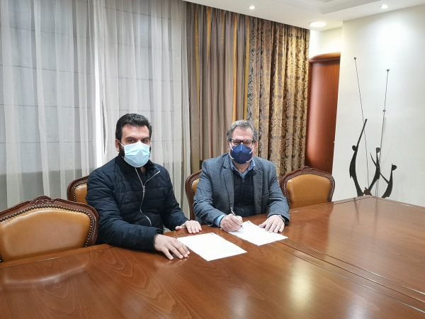 Η Π.Ε. Καβάλας προχωράει σε σημαντικές ασφαλτικές εργασίες στο οδικό δίκτυο της Θάσου Η Π.Ε. Καβάλας προχωράει σε σημαντικές ασφαλτικές εργασίες στο οδικό δίκτυο της Θάσου