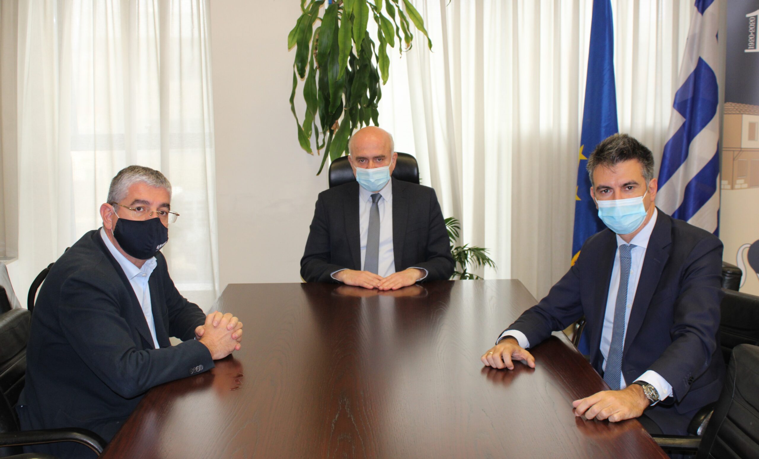 Το ΕΣΠΑ και το νέο Εθνικό Πρόγραμμα Ανάπτυξης (ΕΠΑ) της ΠΑΜΘ στο επίκεντρο της συνάντησης του Περιφερειάρχη με τον Υφυπουργό Δημοσίων Επενδύσεων και ΕΣΠΑ Το ΕΣΠΑ και το νέο Εθνικό Πρόγραμμα Ανάπτυξης (ΕΠΑ) της ΠΑΜΘ στο επίκεντρο της συνάντησης του Περιφερειάρχη με τον Υφυπουργό Δημοσίων Επενδύσεων και ΕΣΠΑ