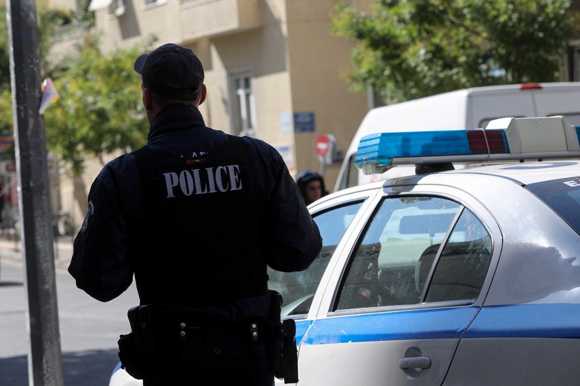 Kάλεσε την αστυνομία, ο σύντροφός της έκλεισε το τηλέφωνο και βρέθηκε μαχαιρωμένη… Kάλεσε την αστυνομία, ο σύντροφός της έκλεισε το τηλέφωνο και βρέθηκε μαχαιρωμένη…