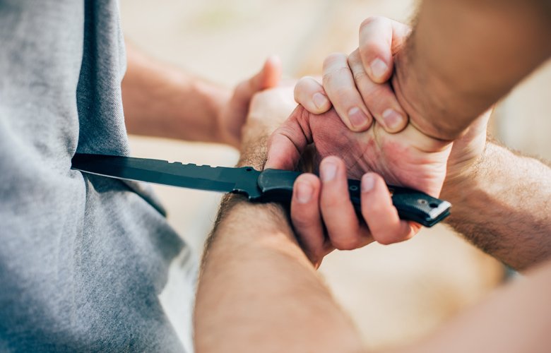 Συμπλοκή νεαρών στην Κομοτηνή – Στο Νοσοκομείο 14χρονος μετά από μαχαιριά Συμπλοκή νεαρών στην Κομοτηνή – Στο Νοσοκομείο 14χρονος μετά από μαχαιριά
