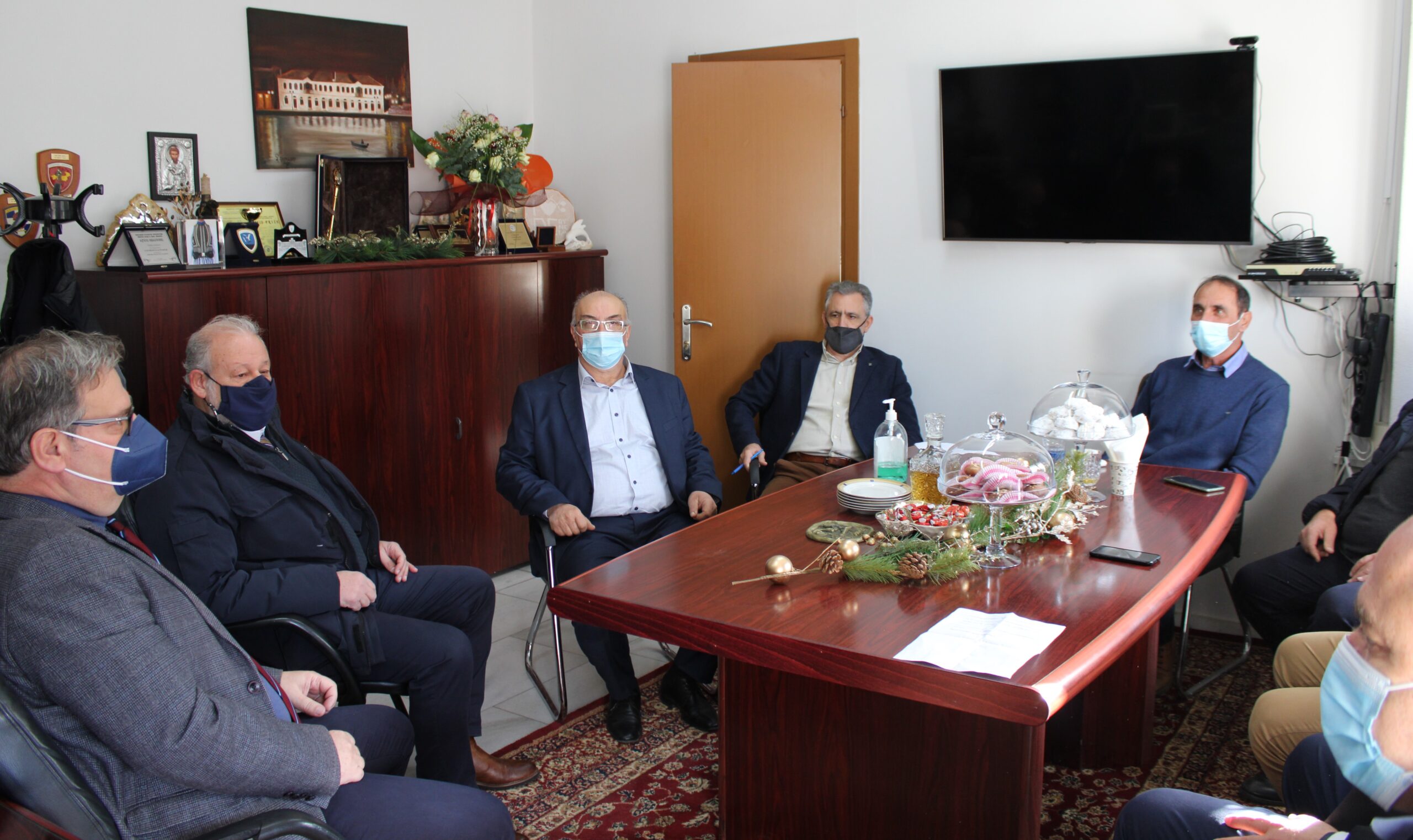 Περιφερειακή Σύνθεση : «Ο Περιφερειάρχης επιτέλους «θυμήθηκε» τη Θάσο !» Περιφερειακή Σύνθεση : «Ο Περιφερειάρχης επιτέλους «θυμήθηκε» τη Θάσο !»