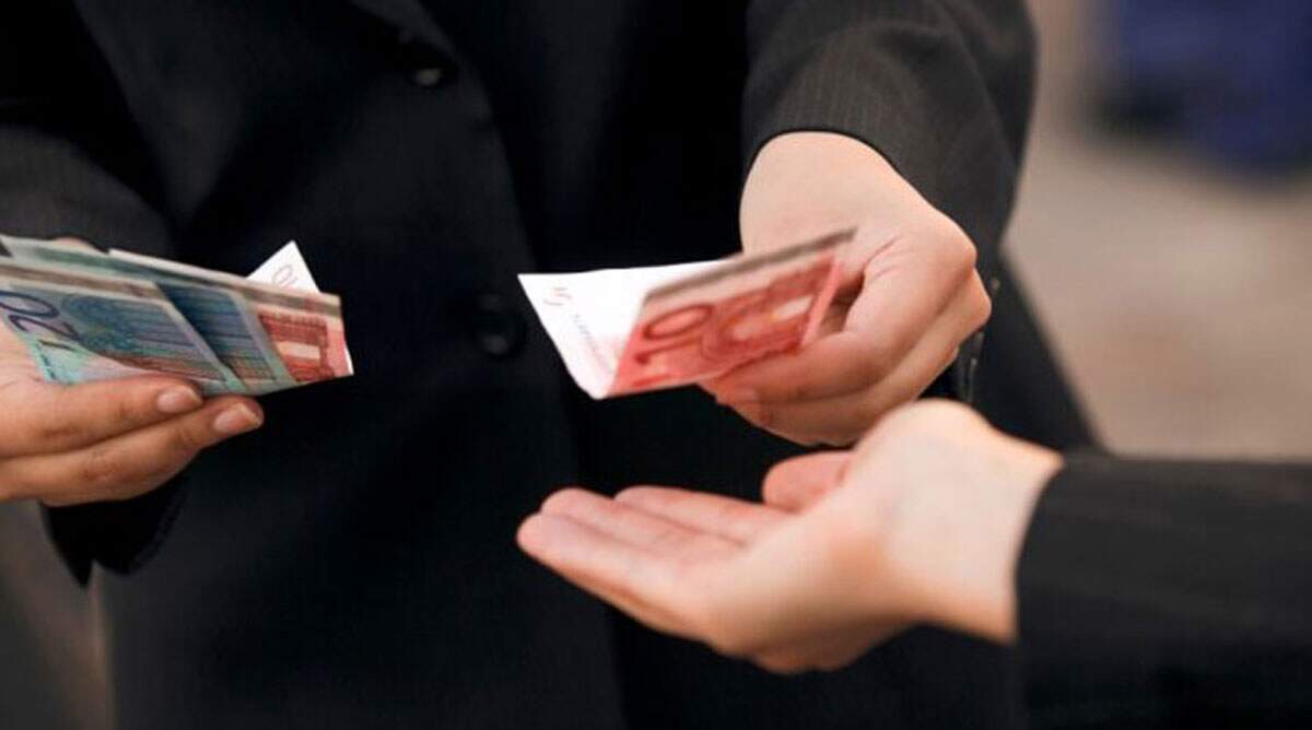 Αποσπούν χρήματα στο όνομα του ΚΕΘΕΑ και των θεραπευτικών κοινοτήτων Αποσπούν χρήματα στο όνομα του ΚΕΘΕΑ και των θεραπευτικών κοινοτήτων