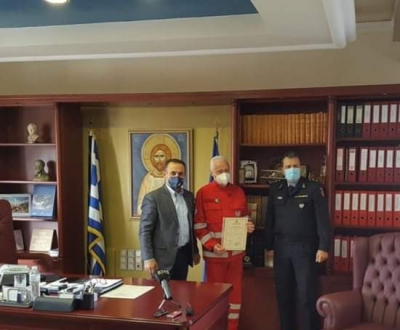 Απονομή Εύφημων Μνειών σε Εθελοντικές Οργανώσεις Πολιτικής Προστασίας της Π.Ε. Δράμας από τον Αντιπεριφερειάρχη Δράμας Απονομή Εύφημων Μνειών σε Εθελοντικές Οργανώσεις Πολιτικής Προστασίας της Π.Ε. Δράμας από τον Αντιπεριφερειάρχη Δράμας