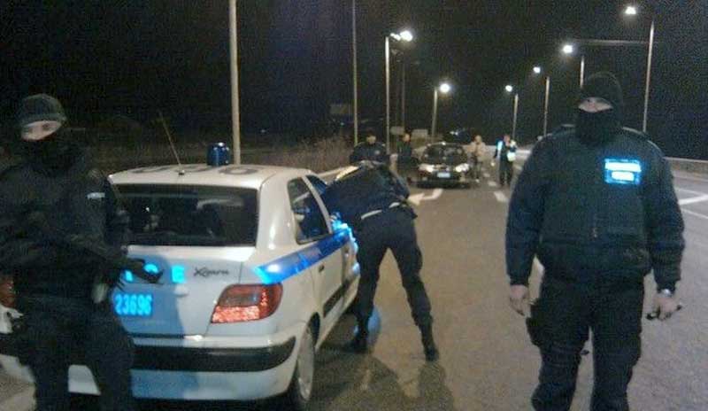 Συνελήφθη αλλοδαπός διακινητής ο οποίος προωθούσε στο εσωτερικό της χώραςμη νόμιμους μετανάστες Συνελήφθη αλλοδαπός διακινητής ο οποίος προωθούσε στο εσωτερικό της χώραςμη νόμιμους μετανάστες