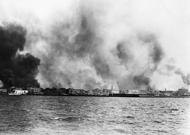 100 χρόνια από την Μικρασιατική Καταστροφή και τον μεγάλο ξεριζωμό 100 χρόνια από την Μικρασιατική Καταστροφή και τον μεγάλο ξεριζωμό