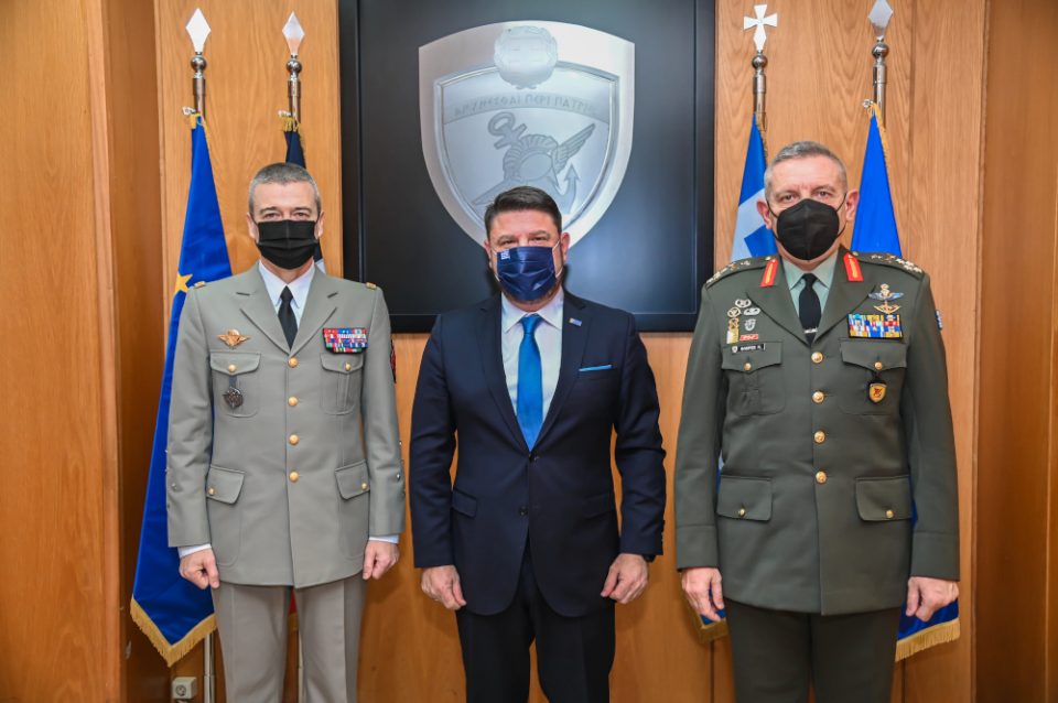 ΓΕΕΘΑ: Υπογράφηκε η συμφωνία στρατηγικής συνεργασίας Ελλάδας και Γαλλίας ΓΕΕΘΑ: Υπογράφηκε η συμφωνία στρατηγικής συνεργασίας Ελλάδας και Γαλλίας
