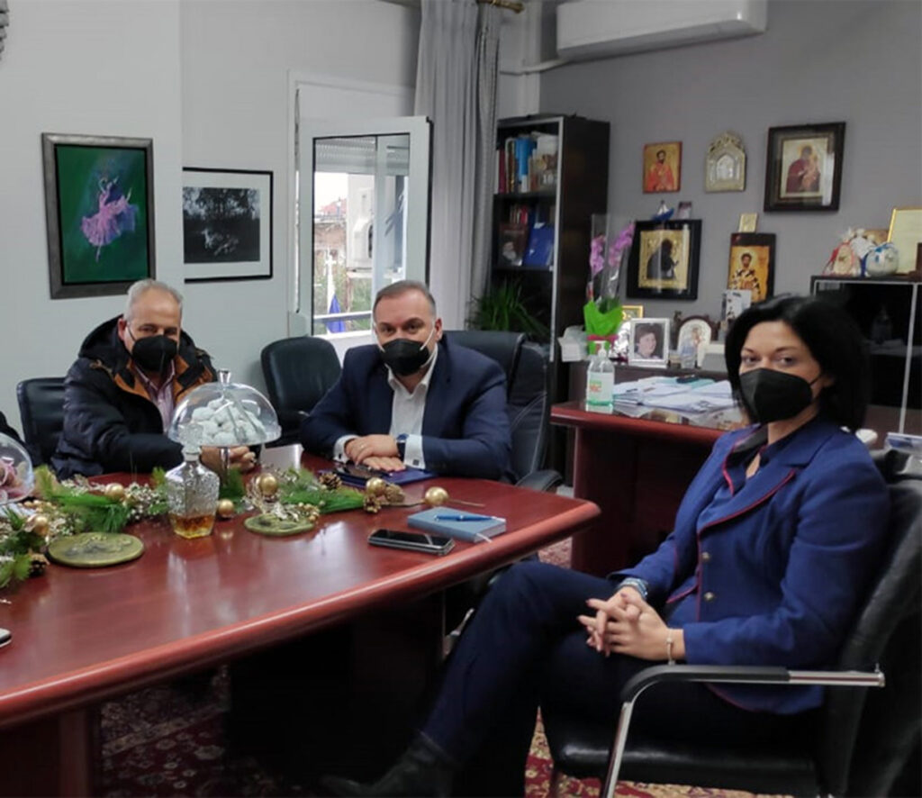 Συνάντηση Δημάρχου Θάσου με την Αντιπεριφερειάρχη Ευρωπαϊκών Προγραμμάτων της ΑΜ-Θ Συνάντηση Δημάρχου Θάσου με την Αντιπεριφερειάρχη Ευρωπαϊκών Προγραμμάτων της ΑΜ-Θ