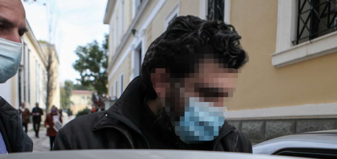 37χρονος ιερέας: Νέες αποκαλύψεις για «ροζ» διαμέρισμα και γραφείο συνοδών 37χρονος ιερέας: Νέες αποκαλύψεις για «ροζ» διαμέρισμα και γραφείο συνοδών