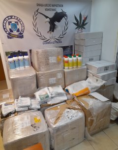 Σύλληψη δύο ημεδαπών και ενός αλλοδαπού για διακίνηση ναρκωτικών ουσιών, λαθραίων καπνικών προϊόντων καθώς και παράνομων φυτοφαρμάκων από την Τουρκία στη Χώρα μας