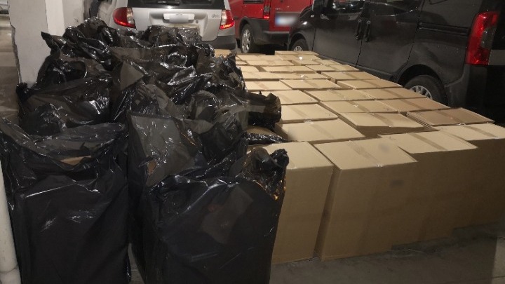 Εξαρθρώθηκε κύκλωμα που διακινούσε λαθραία προϊόντα καπνού Εξαρθρώθηκε κύκλωμα που διακινούσε λαθραία προϊόντα καπνού
