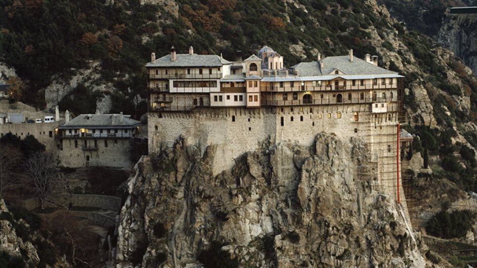 Εισαγγελική έρευνα για τους θανάτους 40 μοναχών στο Άγιο Όρος Εισαγγελική έρευνα για τους θανάτους 40 μοναχών στο Άγιο Όρος