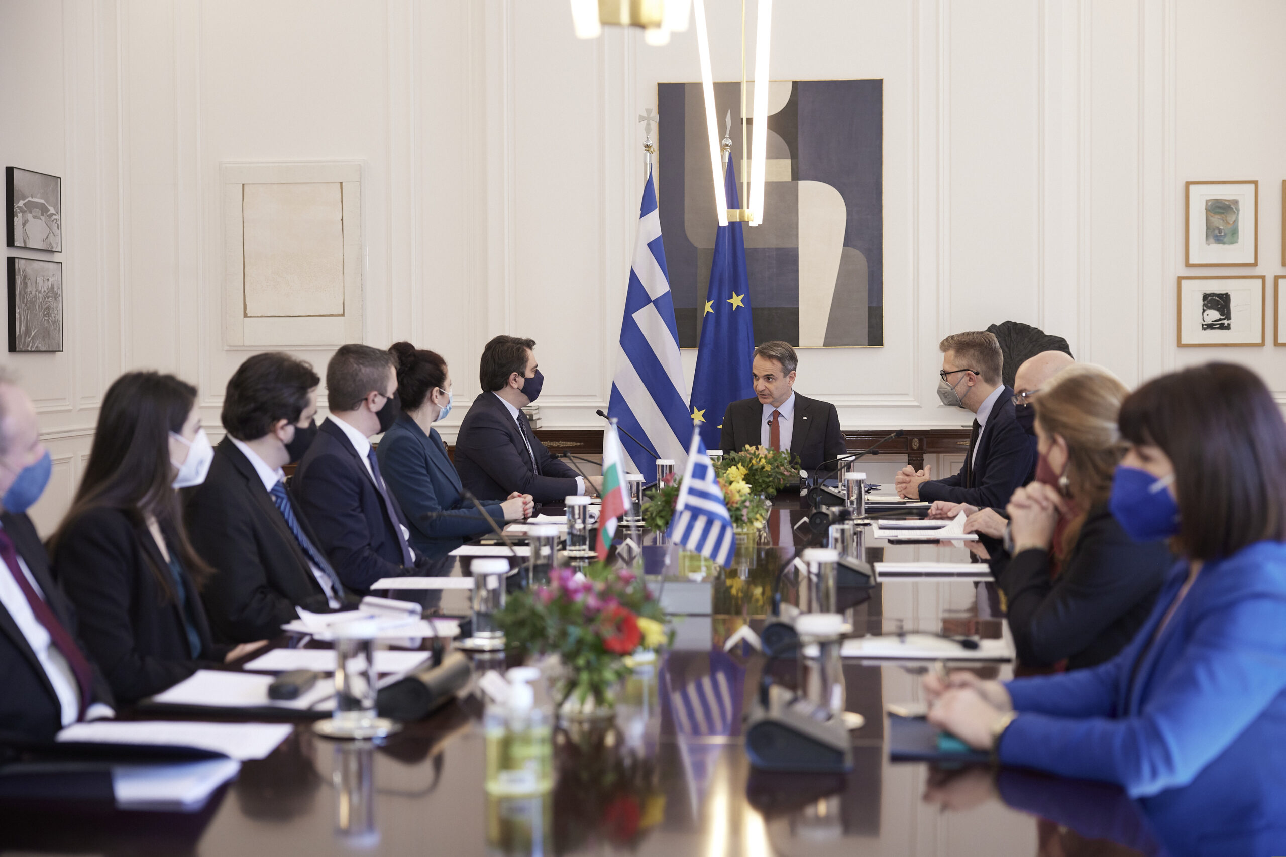 Συνάντηση του Πρωθυπουργού με υπουργική αντιπροσωπεία της Βουλγαρίας (+ φώτος)