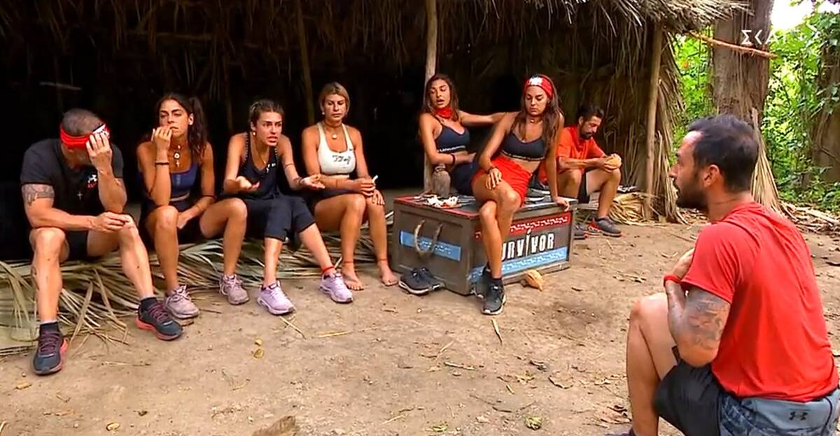Survivor: Χαμός και εντάσεις στους Διάσημους – Αρπάχτηκε ο Σοϊλέδης με την Μυριέλλα Survivor: Χαμός και εντάσεις στους Διάσημους – Αρπάχτηκε ο Σοϊλέδης με την Μυριέλλα