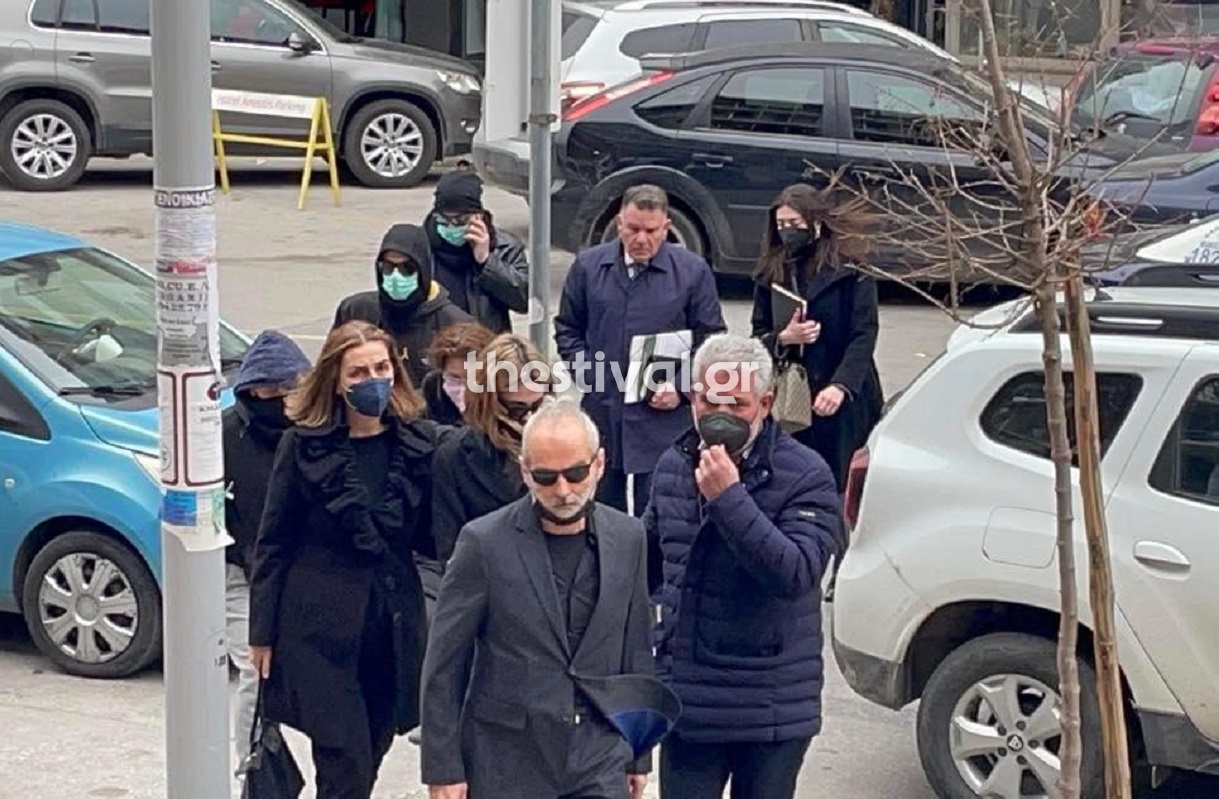 Στα Δικαστήρια Θεσσαλονίκης οι γονείς και οι δύο φίλοι του Άλκη Στα Δικαστήρια Θεσσαλονίκης οι γονείς και οι δύο φίλοι του Άλκη