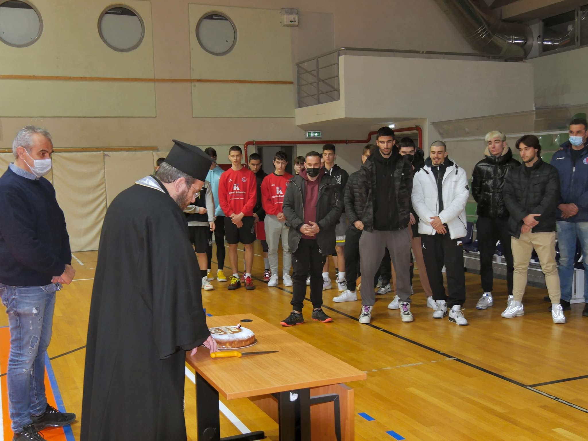 Έκοψαν βασιλόπιτα άνδρες, γυναίκες και έφηβοι του ΓΑΣ Κομοτηνή Έκοψαν βασιλόπιτα άνδρες, γυναίκες και έφηβοι του ΓΑΣ Κομοτηνή