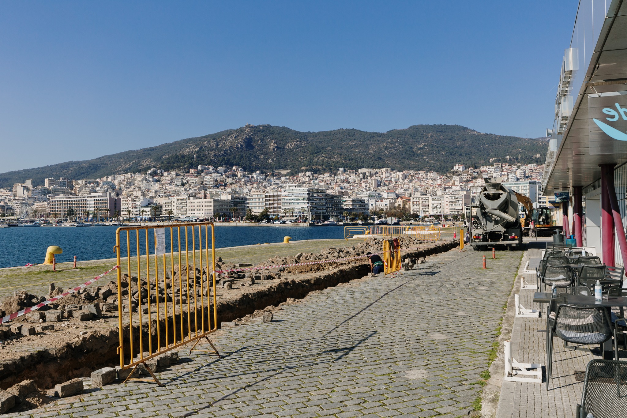 Δήμος Καβάλας: Το έργο της επέκτασης των δικτύων ηλεκτροφωτισμού και τροφοδοσίας ελλιμενισμένων σκαφών προχωρά Δήμος Καβάλας: Το έργο της επέκτασης των δικτύων ηλεκτροφωτισμού και τροφοδοσίας ελλιμενισμένων σκαφών προχωρά