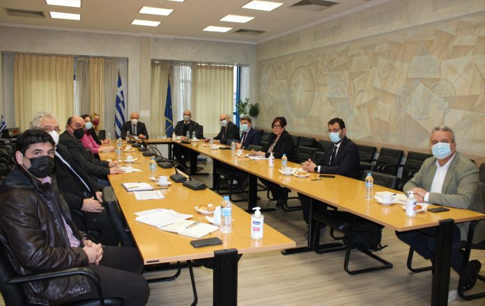 Ο Χρήστος Μέτιος πραγματοποίησε σύσκεψη με στελέχη του Σ.Ε.Β Ο Χρήστος Μέτιος πραγματοποίησε σύσκεψη με στελέχη του Σ.Ε.Β
