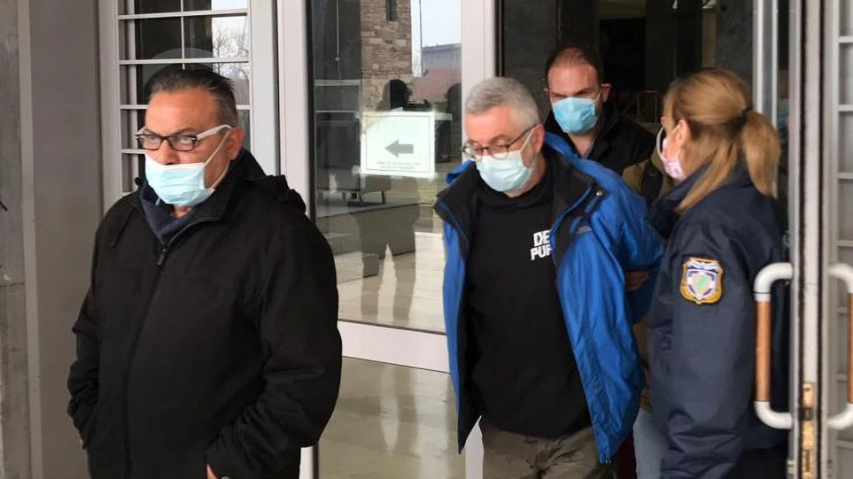 5 χρόνια με τριετή αναστολή στο Στάθη Παναγιωτόπουλο για την ανάρτηση των «ροζ» βίντεο 5 χρόνια με τριετή αναστολή στο Στάθη Παναγιωτόπουλο για την ανάρτηση των «ροζ» βίντεο
