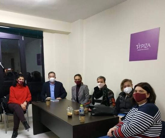 Συνάντηση Δημήτρη Χαρίτου με το Σύλλογο Γονέων & Κηδεμόνων του Μουσικού Γυμνασίου-Λυκείου Κομοτηνής Συνάντηση Δημήτρη Χαρίτου με το Σύλλογο Γονέων & Κηδεμόνων του Μουσικού Γυμνασίου-Λυκείου Κομοτηνής