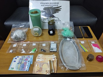 Συνελήφθησαν 2 ημεδαποί για παραβάσεις του νόμου περί ναρκωτικών Συνελήφθησαν 2 ημεδαποί για παραβάσεις του νόμου περί ναρκωτικών