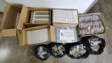 Συνελήφθη ημεδαπός ο οποίος εντοπίσθηκε να κατέχει 1.940 πακέτα λαθραίων τσιγάρων και 26 κιλά και 250 γραμμάρια λαθραίου καπνού Συνελήφθη ημεδαπός ο οποίος εντοπίσθηκε να κατέχει 1.940 πακέτα λαθραίων τσιγάρων και 26 κιλά και 250 γραμμάρια λαθραίου καπνού