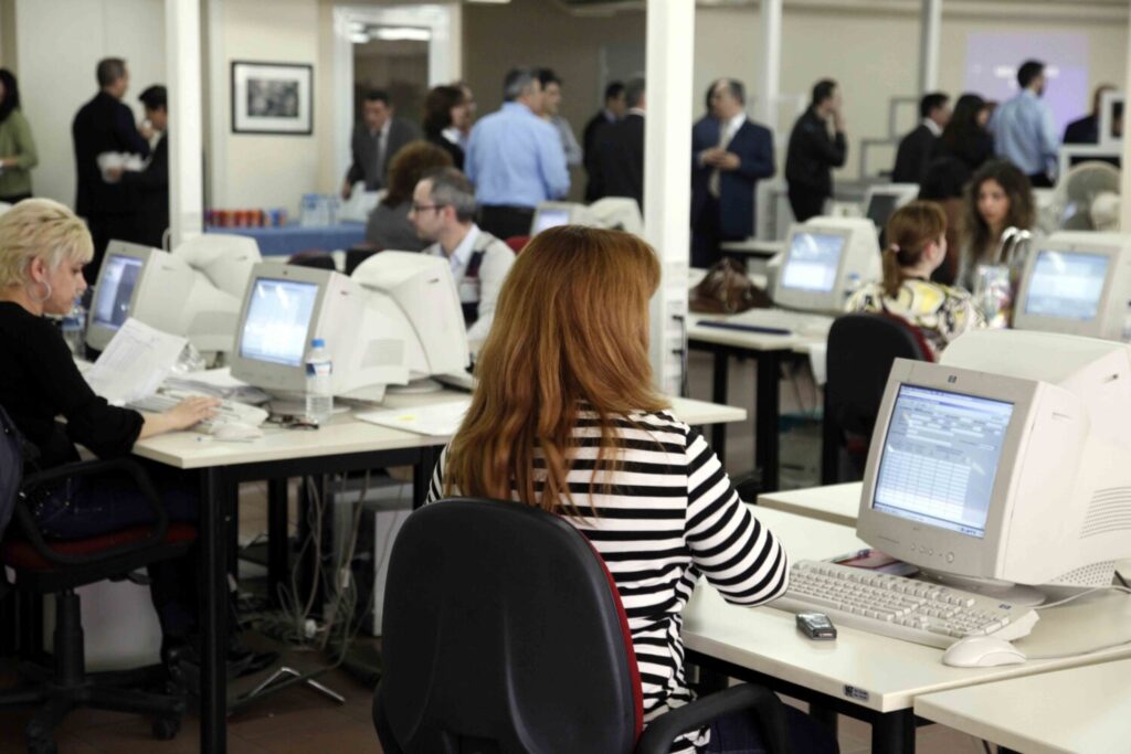 Στο 12,7% μειώθηκε η ανεργία στην Ελλάδα τον Δεκέμβριο Στο 12,7% μειώθηκε η ανεργία στην Ελλάδα τον Δεκέμβριο