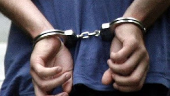 Συνελήφθη Δημοτικός υπάλληλος για παράνομη μεταφορά μεταναστών Συνελήφθη Δημοτικός υπάλληλος για παράνομη μεταφορά μεταναστών