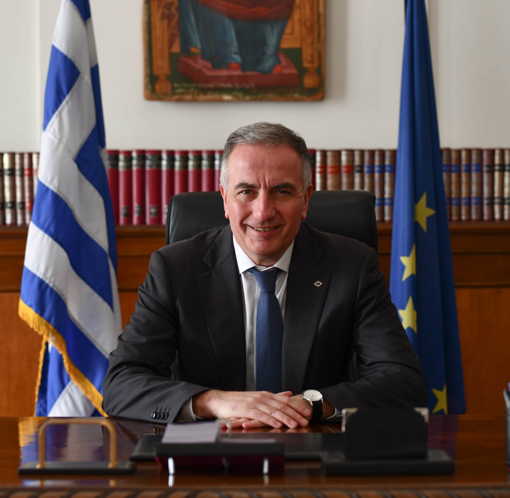 Ο Σταύρος Καλαφάτης για την Παγκόσμια Ημέρα της Γυναίκας Ο Σταύρος Καλαφάτης για την Παγκόσμια Ημέρα της Γυναίκας