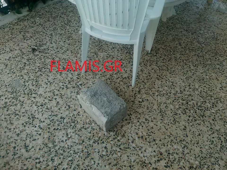Πέταξαν τσιμεντόλιθους σε σπίτι ομοφυλόφιλου σε χωριό της Αχαΐας Πέταξαν τσιμεντόλιθους σε σπίτι ομοφυλόφιλου σε χωριό της Αχαΐας