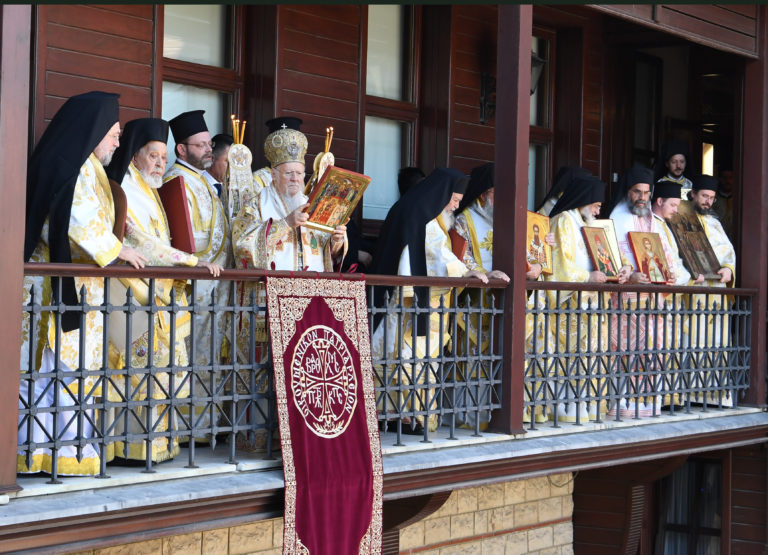 «ΙΗΣΟΥΣ ΧΡΙΣΤΟΣ ΧΘΕΣ ΚΑΙ ΣΗΜΕΡΟΝ Ο ΑΥΤΟΣ ΚΑΙ ΕΙΣ ΤΟΥΣ ΑΙΩΝΑΣ»