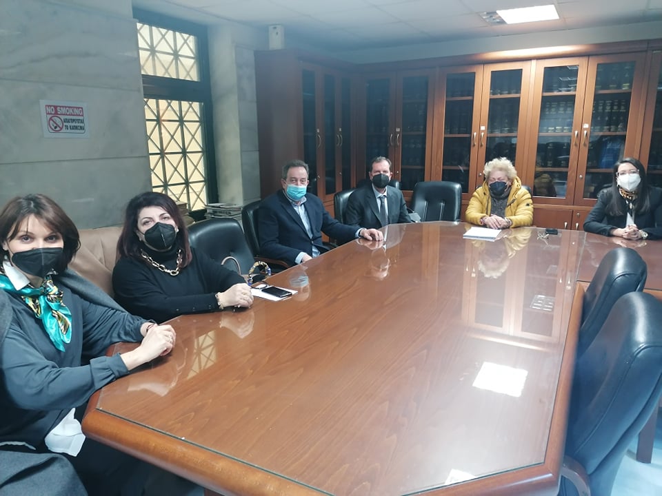 Συνάντηση Δημήτρη Χαρίτου με το Δ.Σ. του Δικηγορικού Συλλόγου Ροδόπης για το Διοικητικό Εφετείο Κομοτηνής Συνάντηση Δημήτρη Χαρίτου με το Δ.Σ. του Δικηγορικού Συλλόγου Ροδόπης για το Διοικητικό Εφετείο Κομοτηνής