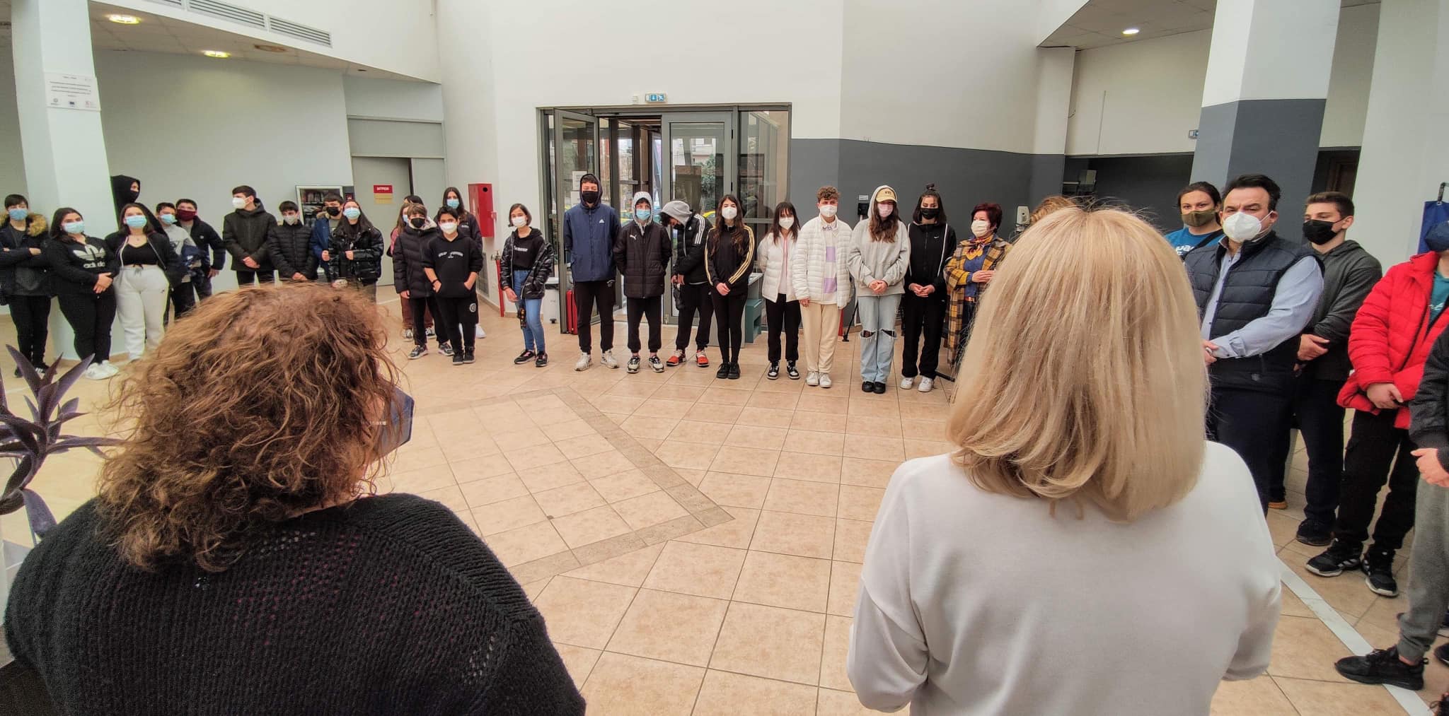 Μαθητές του 3ου Γυμνασίου Αλεξανδρούπολης «ΔΟΜΝΑ ΒΙΣΒΙΖΗ» επισκέφτηκαν το Πολυκοινωνικό Δήμου Αλεξανδρούπολης Μαθητές του 3ου Γυμνασίου Αλεξανδρούπολης «ΔΟΜΝΑ ΒΙΣΒΙΖΗ» επισκέφτηκαν το Πολυκοινωνικό Δήμου Αλεξανδρούπολης